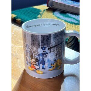 Walt Disney World Haunted Mansion Hitchhiking Ghosts Coffee Mug EUC 20 fl oz